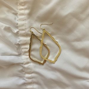 Kendra Scott Sophee Drop Earrings in Gold